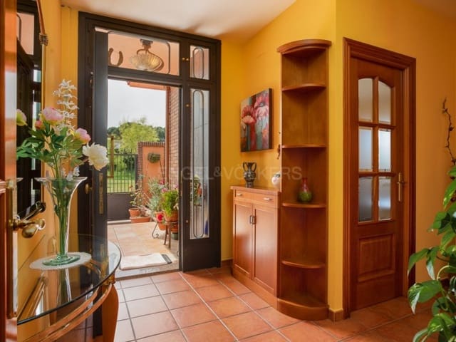 6 bedroom Villa for sale in El Mas Flassià, Vidreres - € 500,000 (Ref: 8957913)