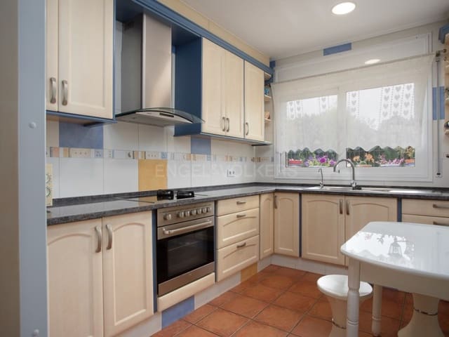 6 bedroom Villa for sale in El Mas Flassià, Vidreres - € 500,000 (Ref: 8957913)