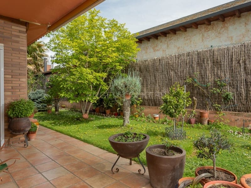 6 soveværelse Villa til salg i Vidreres - € 500.000 (Ref: 8957913)