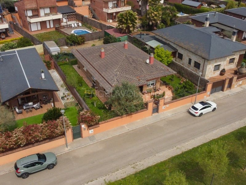 6 soveværelse Villa til salg i Vidreres - € 500.000 (Ref: 8957913)