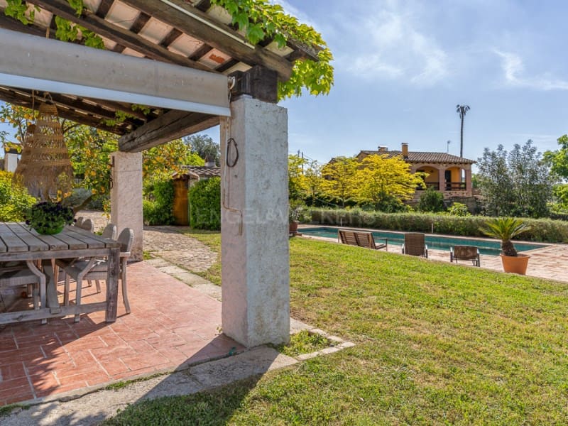 5 soveværelse Finca/Landehus til salg i Vall-llobrega med swimmingpool garage - € 1.585.000 (Ref: 8971374)