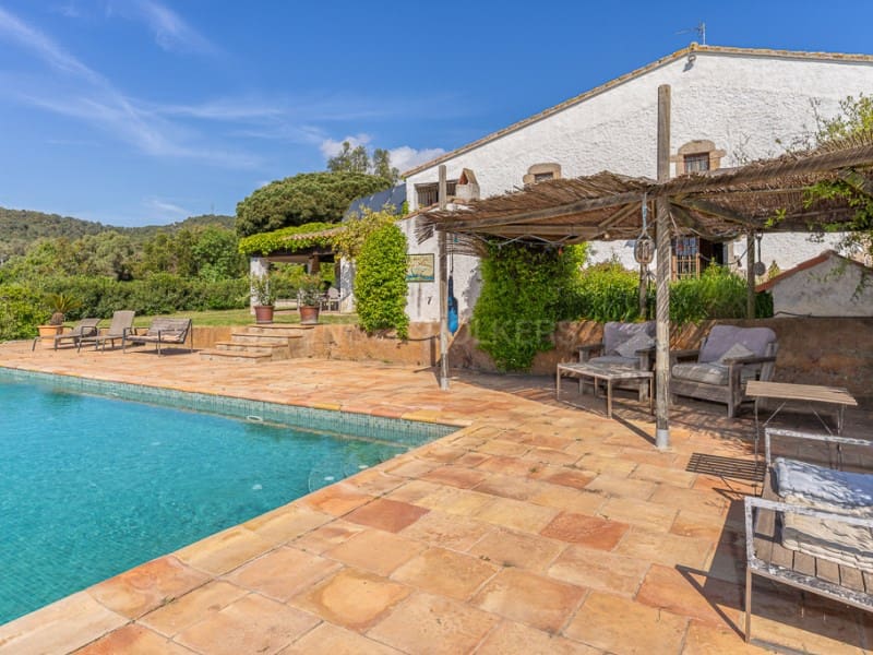 5 soveværelse Finca/Landehus til salg i Vall-llobrega med swimmingpool garage - € 1.585.000 (Ref: 8971374)