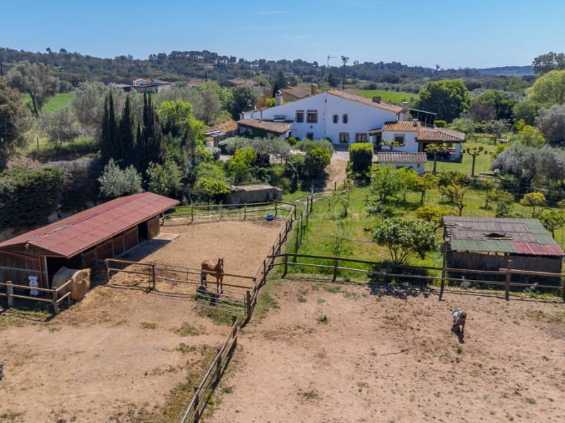 5 soveværelse Finca/Landehus til salg i Vall-llobrega med swimmingpool garage - € 1.585.000 (Ref: 8971374)