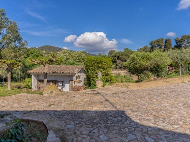 5 sypialnia Finka/Dom wiejski na sprzedaż w Vall-llobrega z basenem garażem - 1 585 000 € (Ref: 8971374)