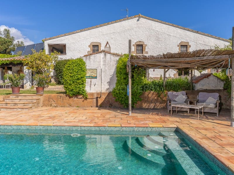 5 soveværelse Finca/Landehus til salg i Vall-llobrega med swimmingpool garage - € 1.585.000 (Ref: 8971374)