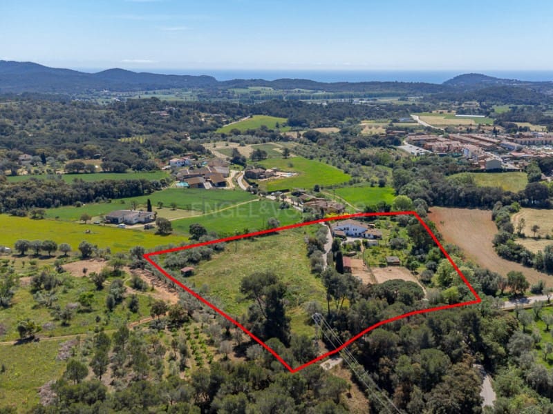 5 soveværelse Finca/Landehus til salg i Vall-llobrega med swimmingpool garage - € 1.585.000 (Ref: 8971374)