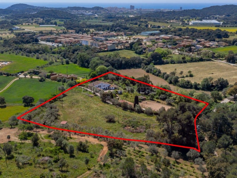 5 soveværelse Finca/Landehus til salg i Vall-llobrega med swimmingpool garage - € 1.585.000 (Ref: 8971374)