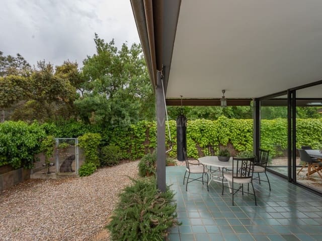 4 camera da letto Villa in vendita in Santa Coloma de Farners con garage - 430.000 € (Rif: 8982680)