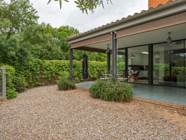 4 camera da letto Villa in vendita in Santa Coloma de Farners con garage - 430.000 € (Rif: 8982680)