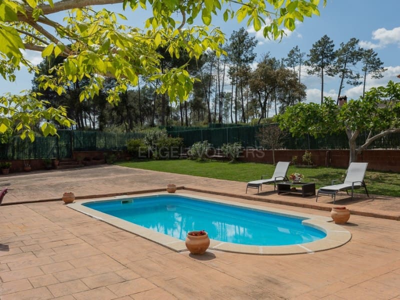 5 soverom Villa til salgs i Santa Coloma de Farners med svømmebasseng garasje - € 395 000 (Ref: 8982681)