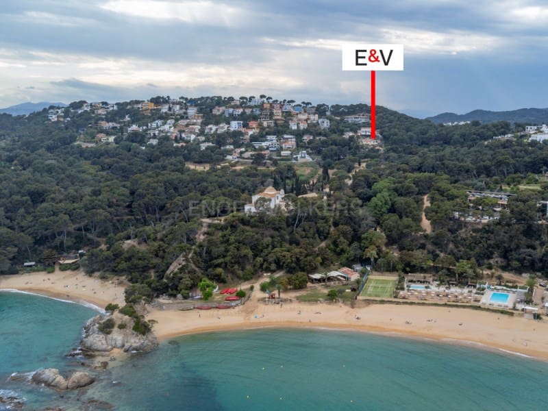 6 soveværelse Villa til salg i Lloret de Mar med swimmingpool - € 955.000 (Ref: 9008579)