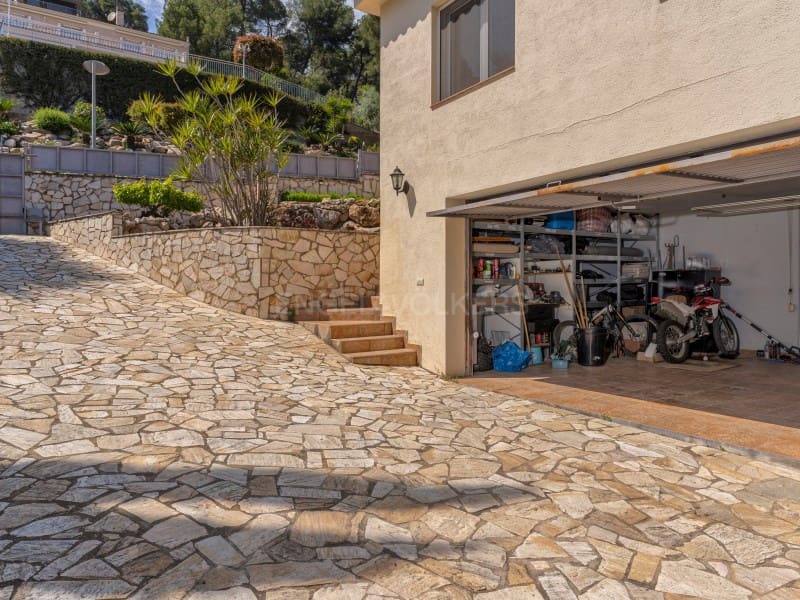 6 soveværelse Villa til salg i Lloret de Mar med swimmingpool - € 955.000 (Ref: 9008579)