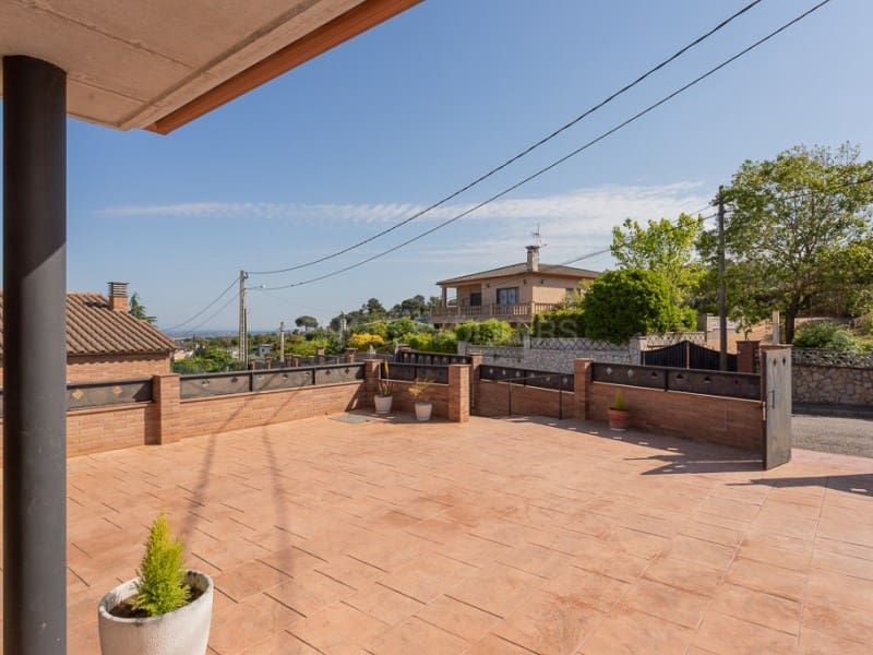 4 Zimmer Villa zu verkaufen in Macanet de la Selva mit Garage - 355.000 € (Ref: 9012827)