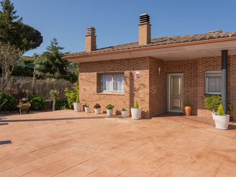 4 Zimmer Villa zu verkaufen in Macanet de la Selva mit Garage - 355.000 € (Ref: 9012827)