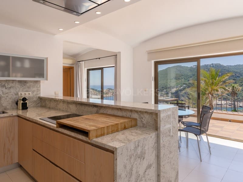 2 soverom Leilighet til salgs i Begur med garasje - € 890 000 (Ref: 9031617)