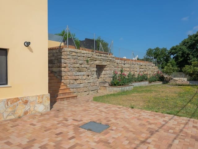 Chalet de 4 habitaciones en Maçanet de la Selva en venta con piscina - 399.000 € (Ref: 9062647)