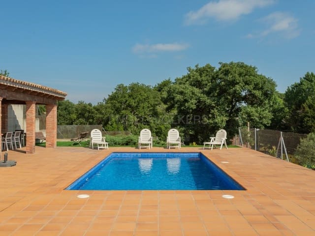 Chalet de 4 habitaciones en Maçanet de la Selva en venta con piscina - 399.000 € (Ref: 9062647)