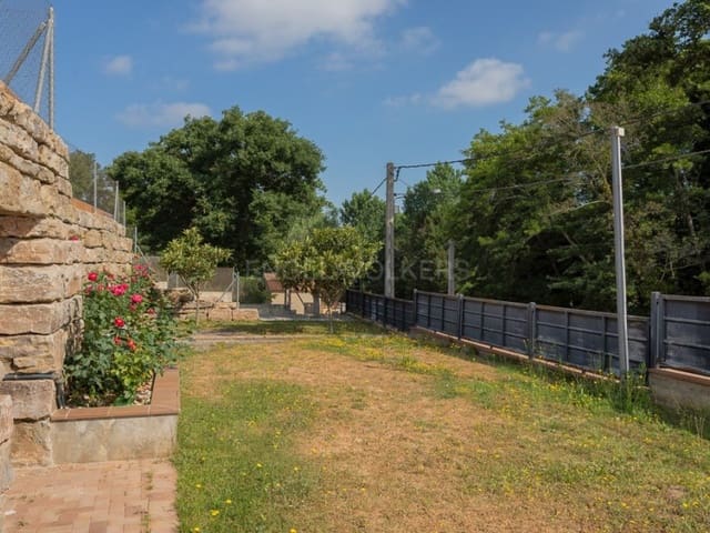 Chalet de 4 habitaciones en Maçanet de la Selva en venta con piscina - 399.000 € (Ref: 9062647)