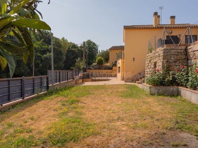 Chalet de 4 habitaciones en Maçanet de la Selva en venta con piscina - 399.000 € (Ref: 9062647)