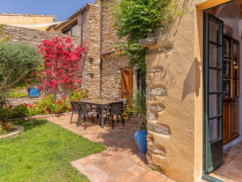 4 bedroom Finca/Country House for sale in Begur - € 985,000 (Ref: 9095539)