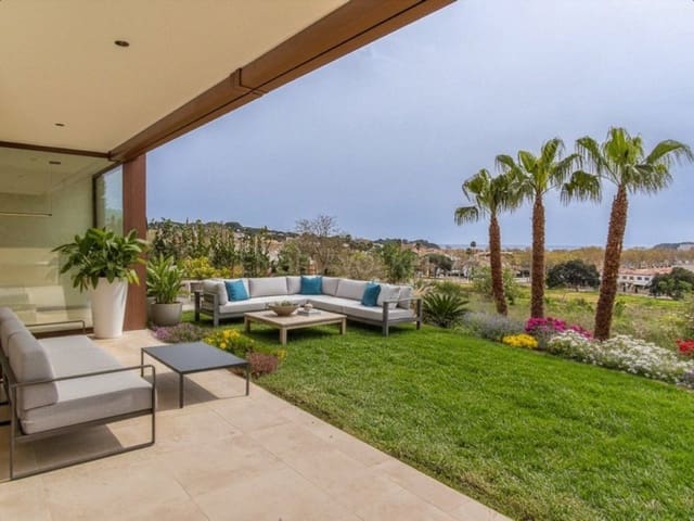 3 bedroom Apartment for sale in S'Agaro, Castell-Platja d'Aro with pool - € 896,000 (Ref: 9103345)