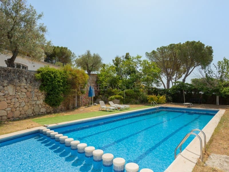 13 sypialnia Finka/Dom wiejski na sprzedaż w Santa Cristina d'Aro z basenem garażem - 1 780 000 € (Ref: 9106891)