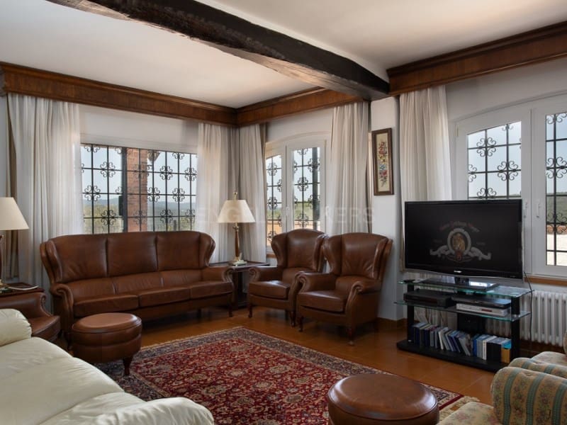 13 sypialnia Finka/Dom wiejski na sprzedaż w Santa Cristina d'Aro z basenem garażem - 1 780 000 € (Ref: 9106891)