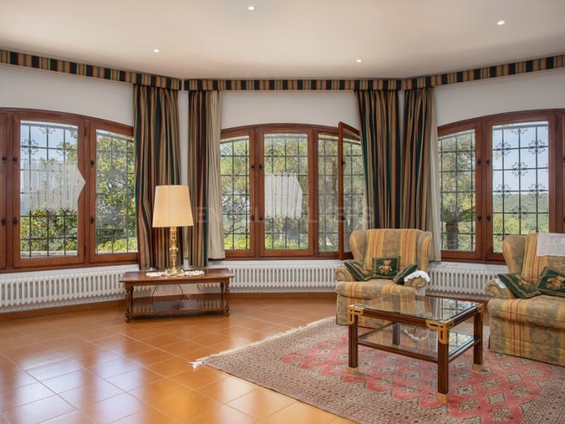 13 sypialnia Finka/Dom wiejski na sprzedaż w Santa Cristina d'Aro z basenem garażem - 1 780 000 € (Ref: 9106891)