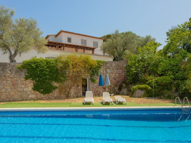 13 sypialnia Finka/Dom wiejski na sprzedaż w Santa Cristina d'Aro z basenem garażem - 1 780 000 € (Ref: 9106891)