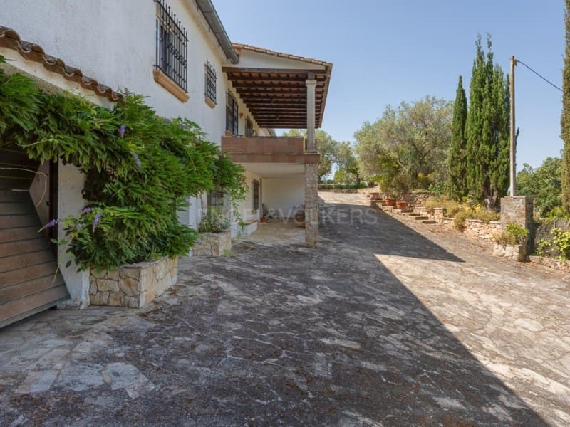 13 sypialnia Finka/Dom wiejski na sprzedaż w Santa Cristina d'Aro z basenem garażem - 1 780 000 € (Ref: 9106891)