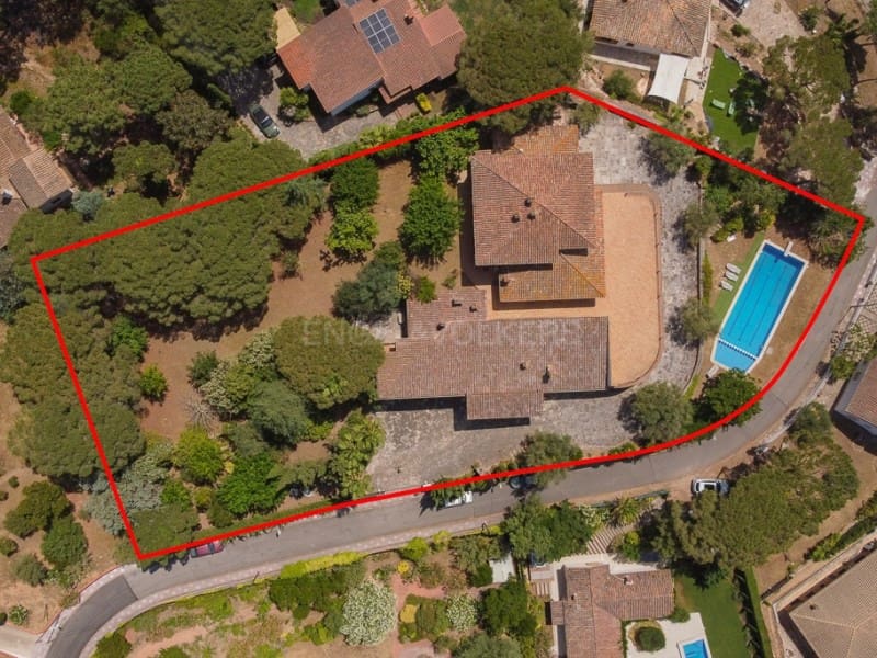 13 sypialnia Finka/Dom wiejski na sprzedaż w Santa Cristina d'Aro z basenem garażem - 1 780 000 € (Ref: 9106891)