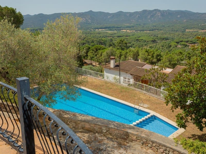 13 sypialnia Finka/Dom wiejski na sprzedaż w Santa Cristina d'Aro z basenem garażem - 1 780 000 € (Ref: 9106891)