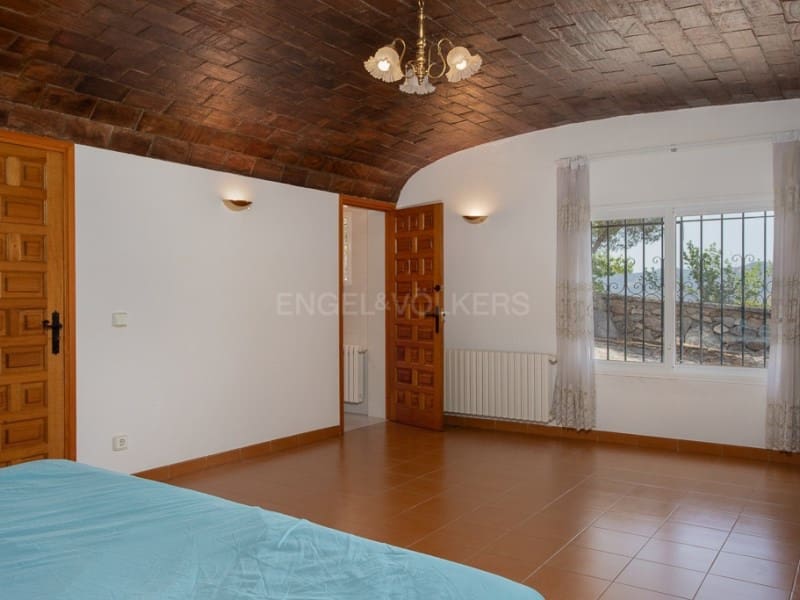 13 sypialnia Finka/Dom wiejski na sprzedaż w Santa Cristina d'Aro z basenem garażem - 1 780 000 € (Ref: 9106891)