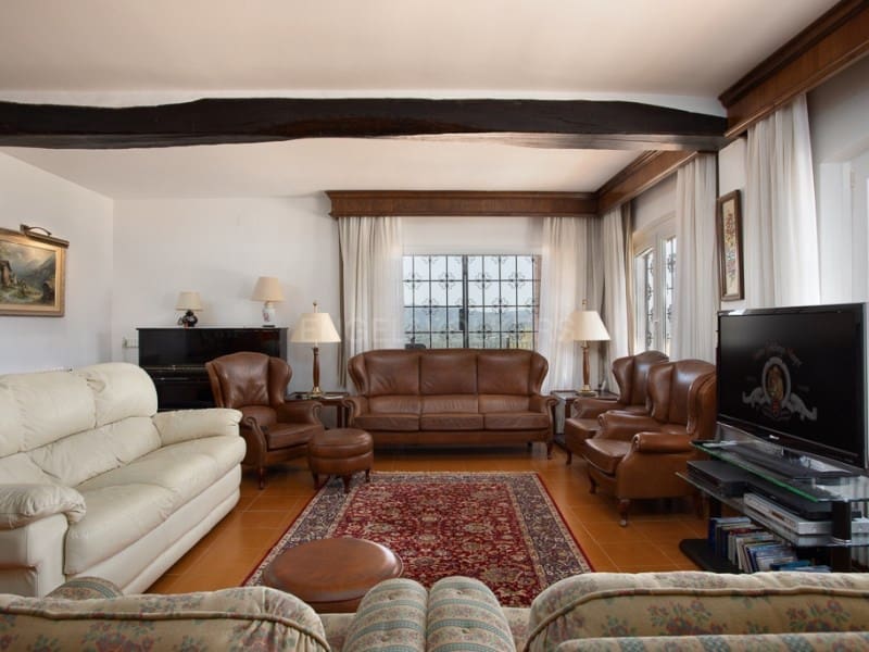 13 sypialnia Finka/Dom wiejski na sprzedaż w Santa Cristina d'Aro z basenem garażem - 1 780 000 € (Ref: 9106891)