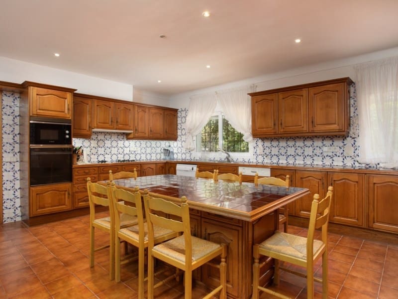 13 sypialnia Finka/Dom wiejski na sprzedaż w Santa Cristina d'Aro z basenem garażem - 1 780 000 € (Ref: 9106891)