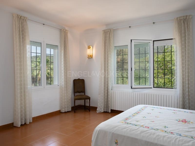 13 sypialnia Finka/Dom wiejski na sprzedaż w Santa Cristina d'Aro z basenem garażem - 1 780 000 € (Ref: 9106891)