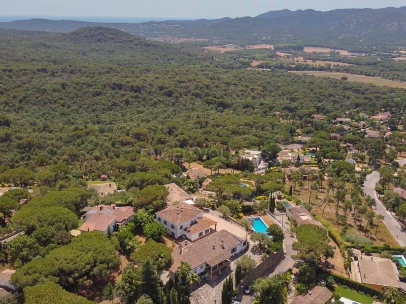 13 sypialnia Finka/Dom wiejski na sprzedaż w Santa Cristina d'Aro z basenem garażem - 1 780 000 € (Ref: 9106891)