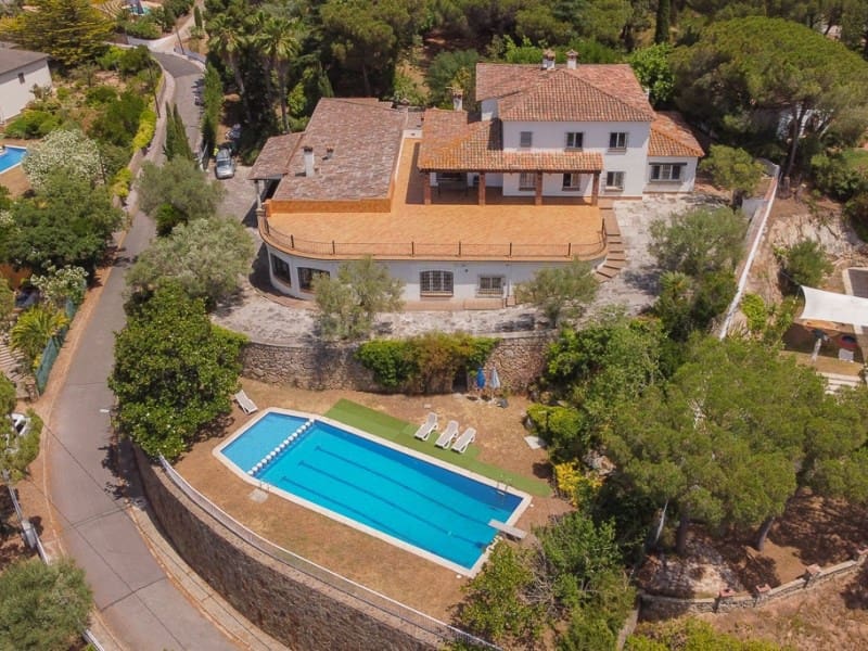 13 sypialnia Finka/Dom wiejski na sprzedaż w Santa Cristina d'Aro z basenem garażem - 1 780 000 € (Ref: 9106891)