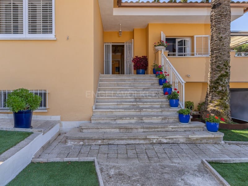 4 makuuhuone Huvila myytävänä paikassa Santa Cristina d'Aro mukana 
autotalli - 699 000 € (Ref: 9110665)