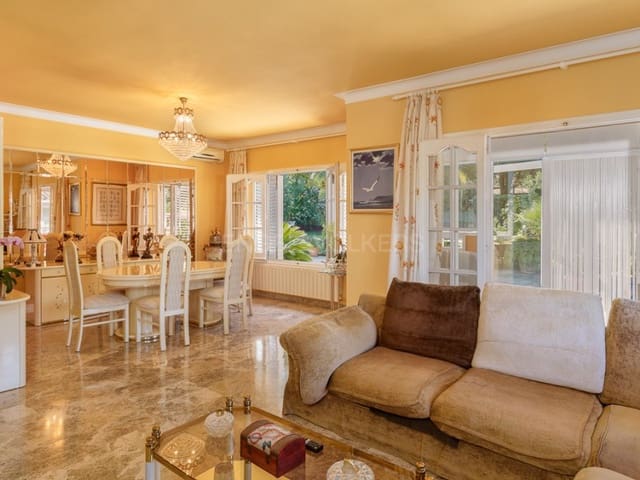 4 sypialnia Willa na sprzedaż w Santa Cristina d'Aro z garażem - 699 000 € (Ref: 9110665)