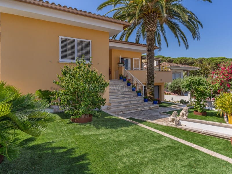 4 makuuhuone Huvila myytävänä paikassa Santa Cristina d'Aro mukana 
autotalli - 699 000 € (Ref: 9110665)