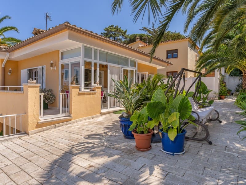 4 makuuhuone Huvila myytävänä paikassa Santa Cristina d'Aro mukana 
autotalli - 699 000 € (Ref: 9110665)