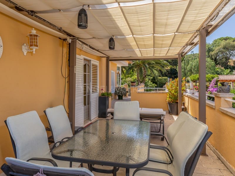 4 makuuhuone Huvila myytävänä paikassa Santa Cristina d'Aro mukana 
autotalli - 699 000 € (Ref: 9110665)