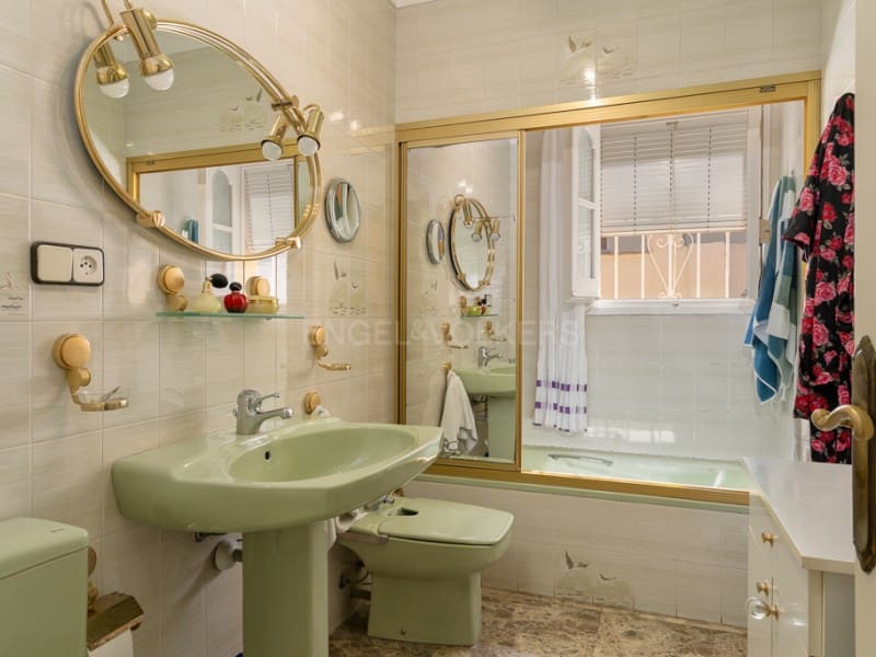 4 makuuhuone Huvila myytävänä paikassa Santa Cristina d'Aro mukana 
autotalli - 699 000 € (Ref: 9110665)