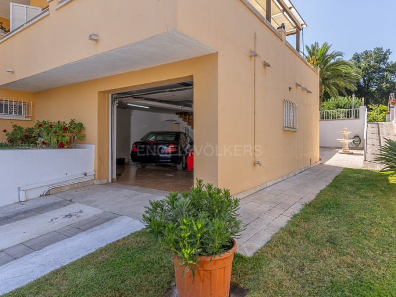 4 makuuhuone Huvila myytävänä paikassa Santa Cristina d'Aro mukana 
autotalli - 699 000 € (Ref: 9110665)