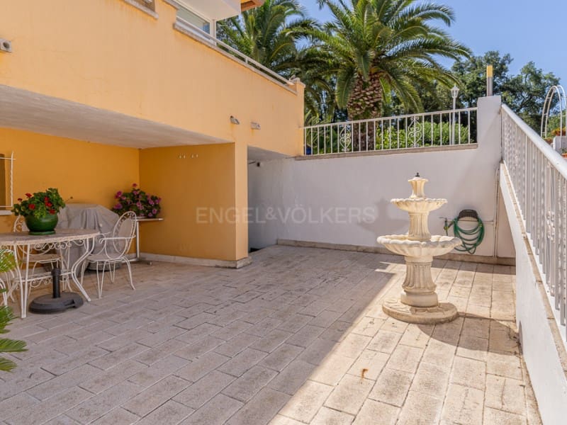 4 makuuhuone Huvila myytävänä paikassa Santa Cristina d'Aro mukana 
autotalli - 699 000 € (Ref: 9110665)