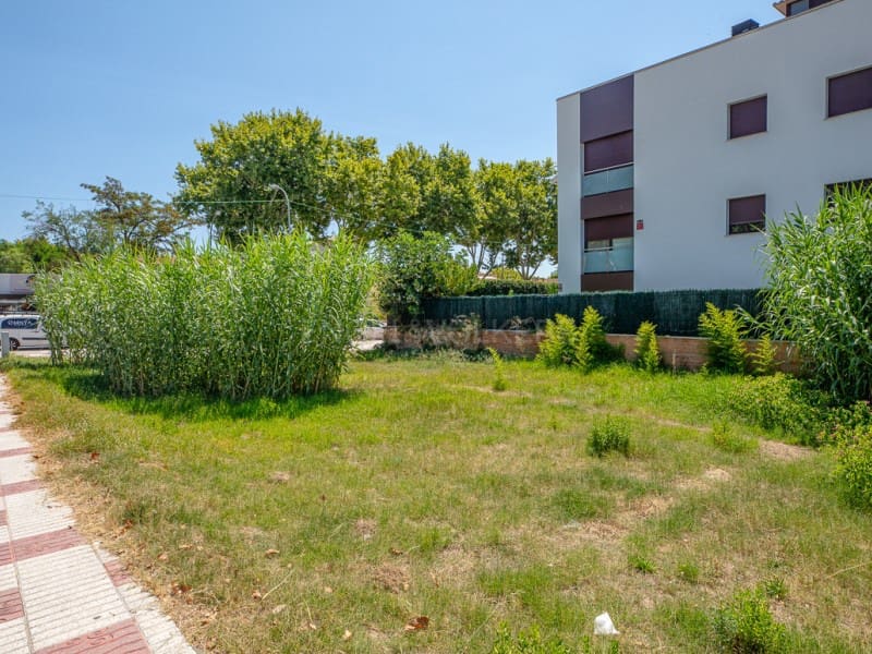 Ubebygd land til salgs i S'Agaro - € 800 000 (Ref: 9164205)