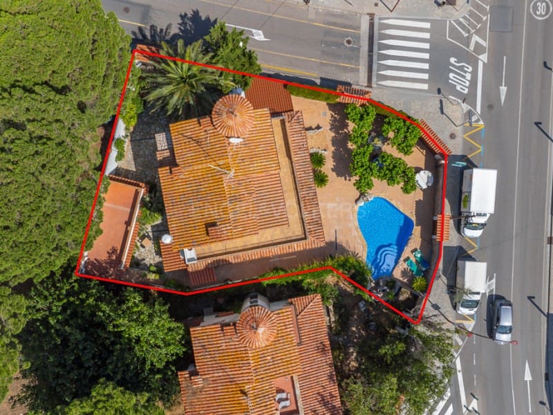 2 bedroom Villa for sale in L'Escala with pool garage - € 950,000 (Ref: 9165112)