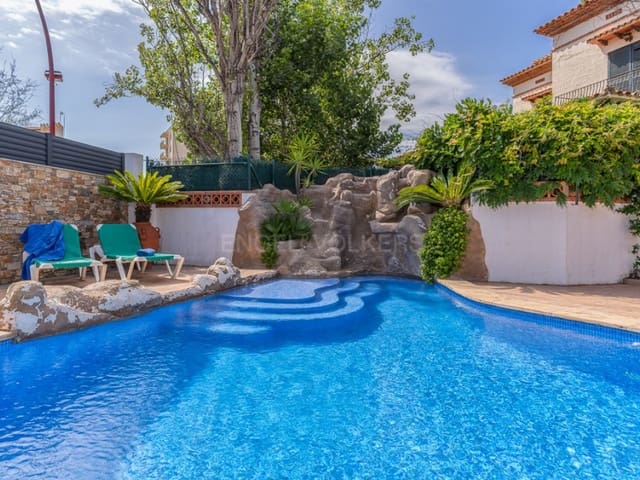 2 bedroom Villa for sale in L'Escala with pool garage - € 950,000 (Ref: 9165112)