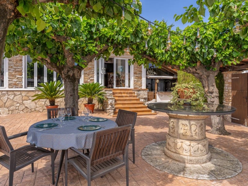 2 bedroom Villa for sale in L'Escala with pool garage - € 950,000 (Ref: 9165112)